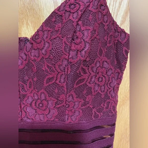 City Triangles Wine Mini Party Dress - Picture 5 of 6